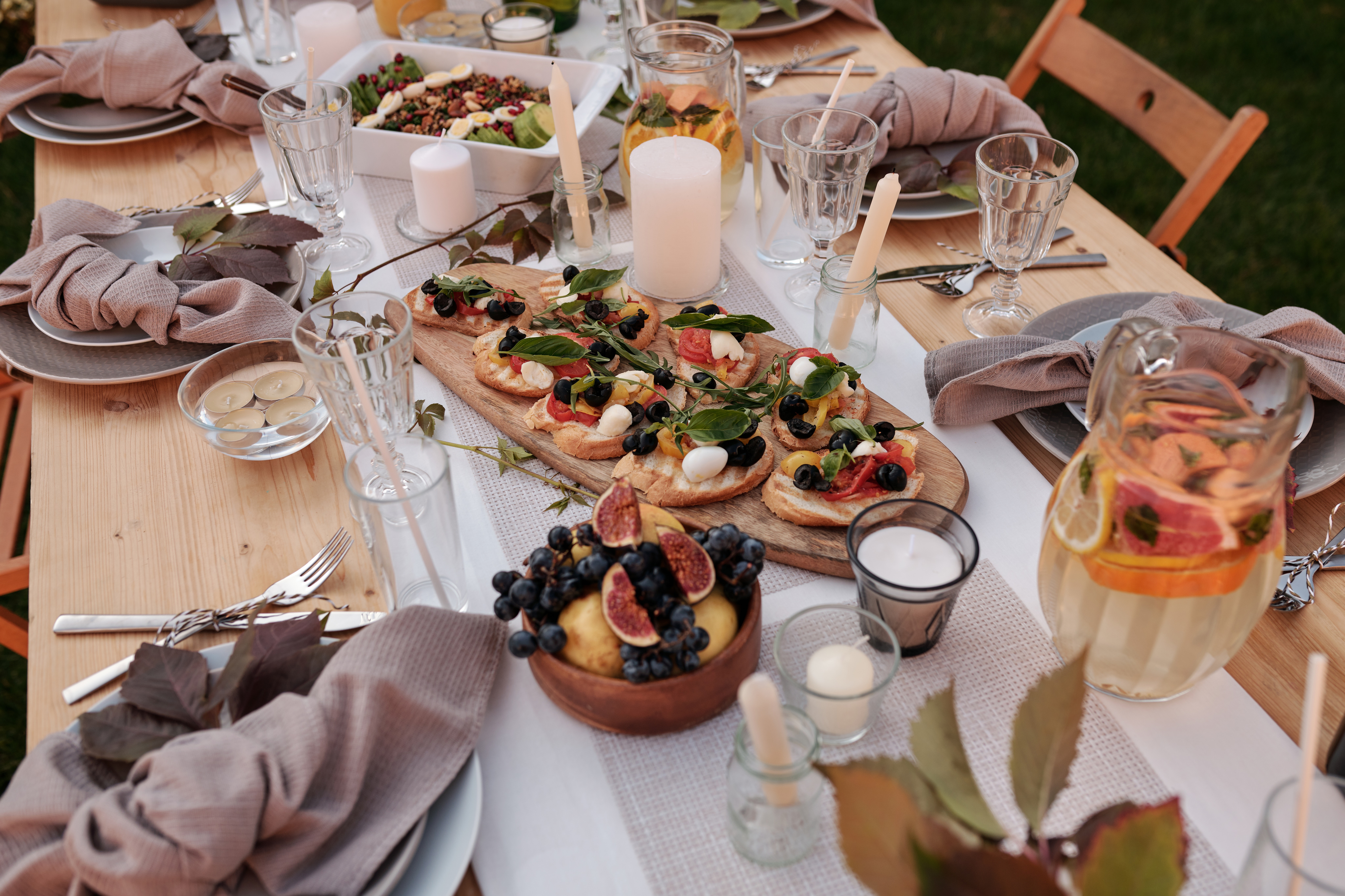 catering at an event - event planning tips 